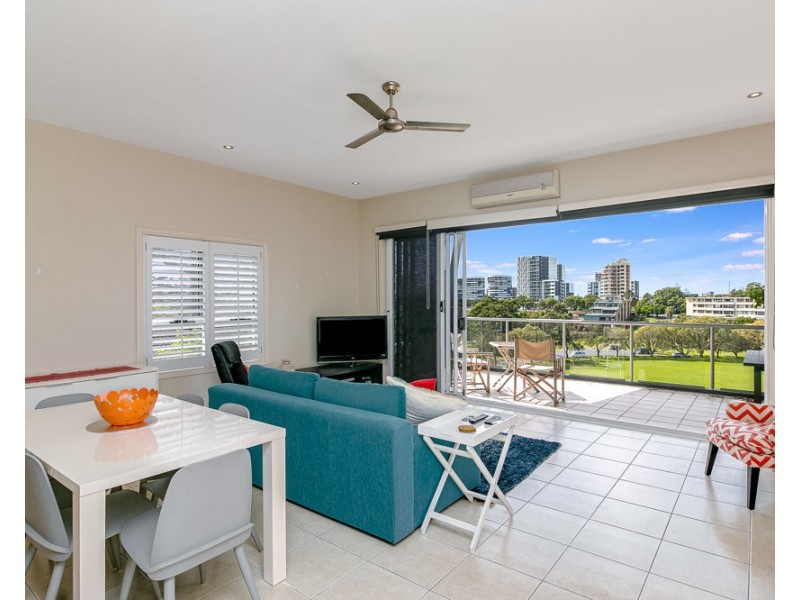 7/50 Dutton Street, Coolangatta QLD 4225