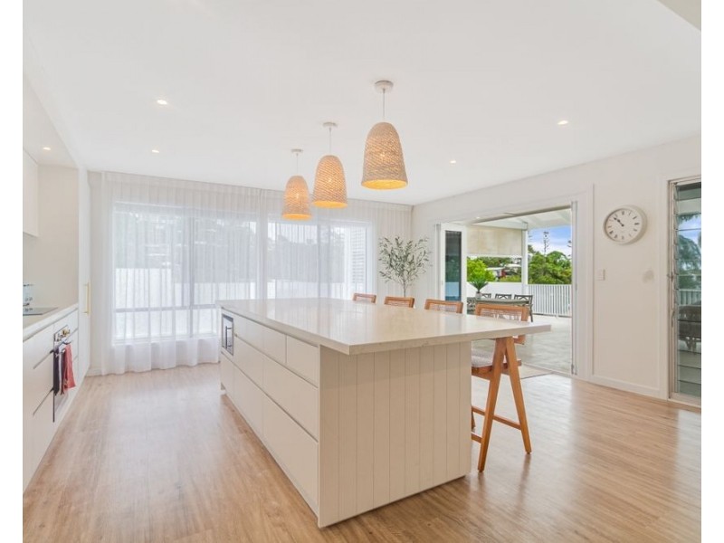 98 Dutton Street, Coolangatta QLD 4225