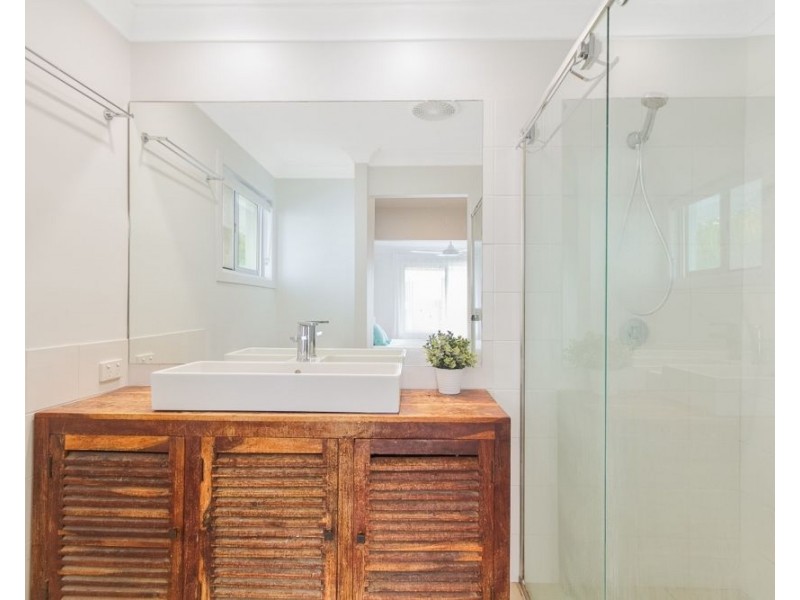 98 Dutton Street, Coolangatta QLD 4225