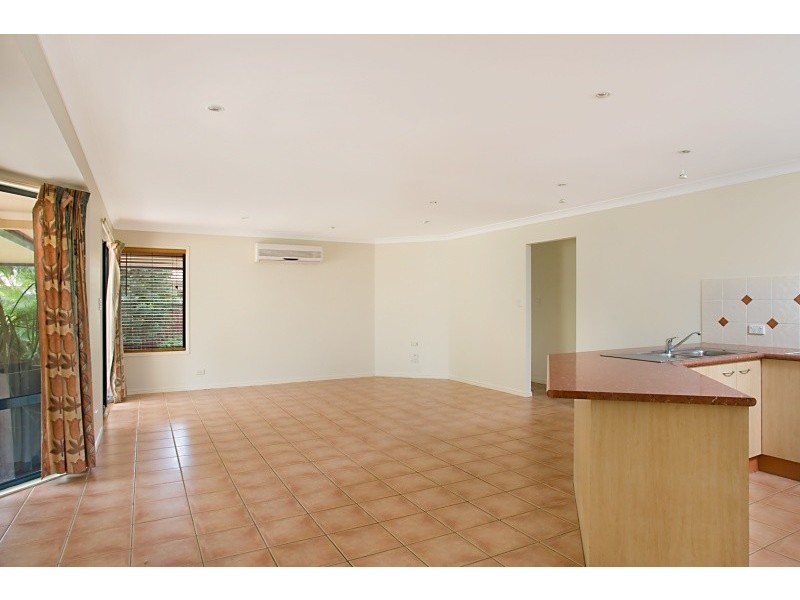 1 Merion Court, Banora Point NSW 2486