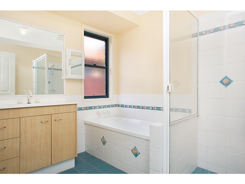 1 Merion Court, Banora Point NSW 2486