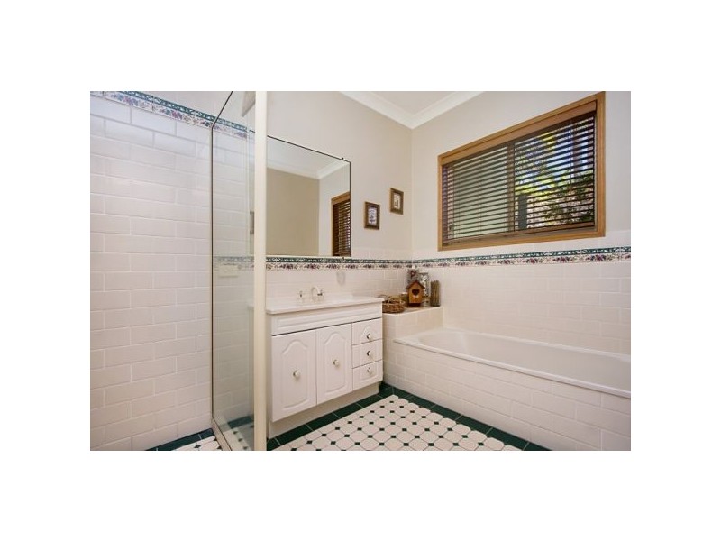 3  Satinash, Banora Point NSW 2486