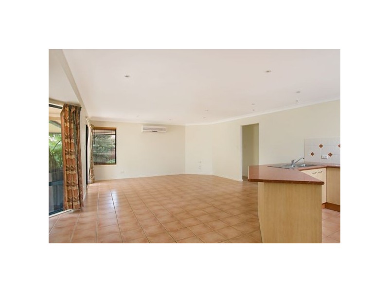 1 Merion Court, Banora Point NSW 2486