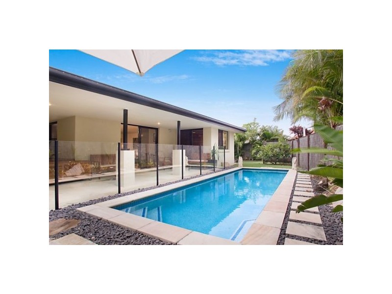 33 Traminer Court, Banora Point NSW 2486