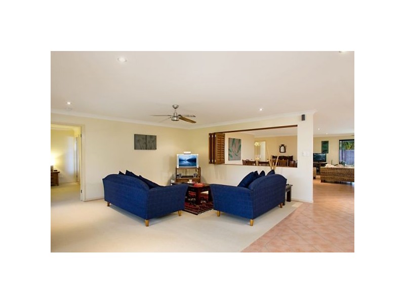 33 Traminer Court, Banora Point NSW 2486
