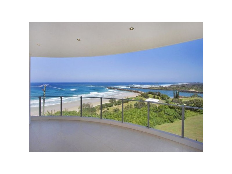 3/2 Hill Street, Rainbow Bay QLD 4225