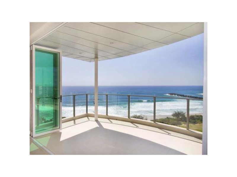 3/2 Hill Street, Rainbow Bay QLD 4225