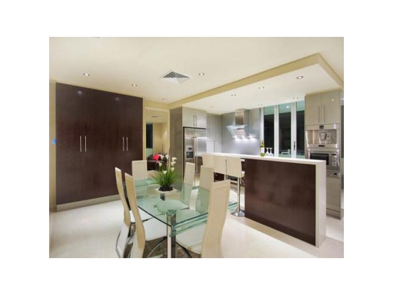 3/2 Hill Street, Rainbow Bay QLD 4225