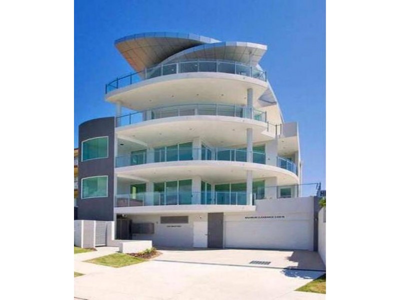 3/2 Hill Street, Rainbow Bay QLD 4225