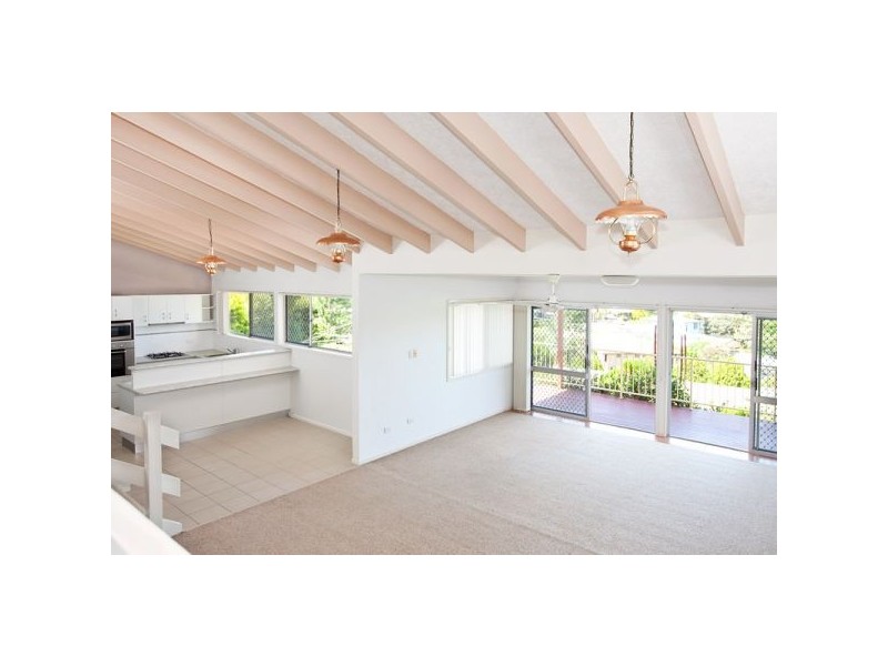 8 Summit Drive, Banora Point NSW 2486