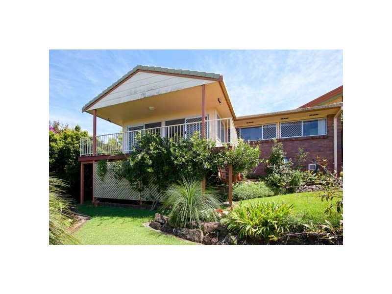 8 Summit Drive, Banora Point NSW 2486