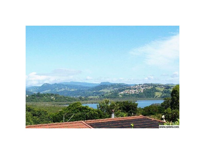 5 Burrawong, Banora Point NSW 2486