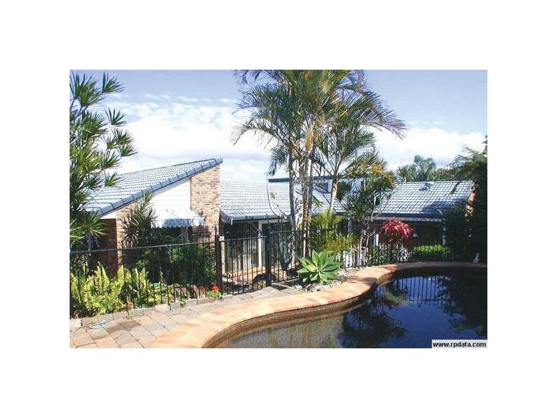 5 Burrawong, Banora Point NSW 2486
