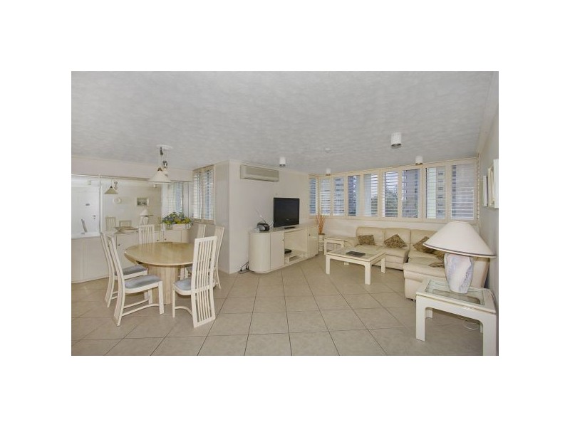 32/243 Boundary Street, Rainbow Bay QLD 4225