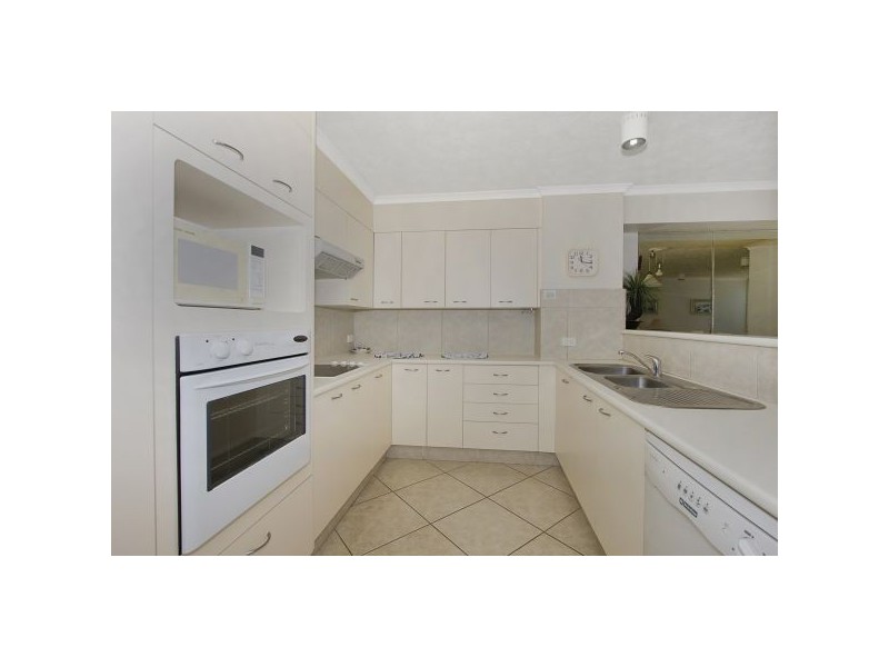 32/243 Boundary Street, Rainbow Bay QLD 4225