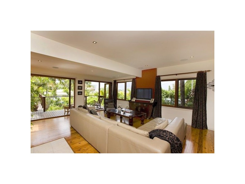 28 Stapylton St, Coolangatta QLD 4225