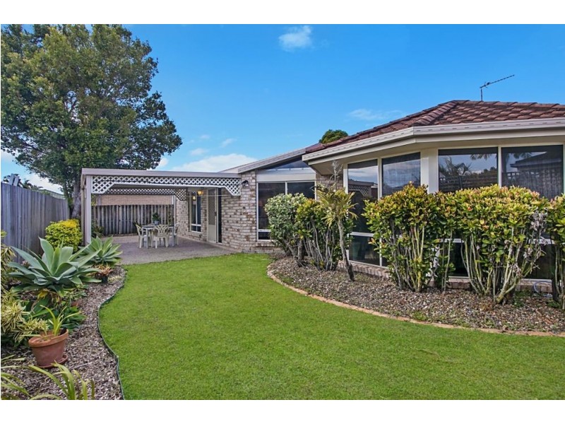 94 Avondale Drive, Banora Point NSW 2486