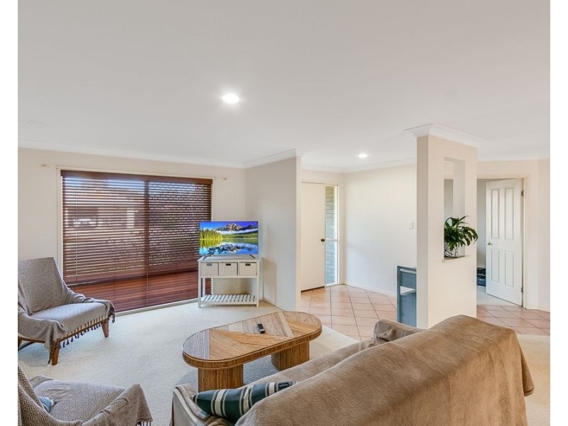 5 Glebe Place, Banora Point NSW 2486