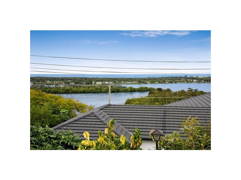 19 Old Ferry Road, Banora Point NSW 2486