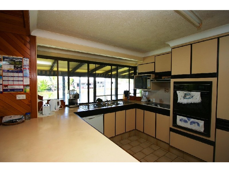 22 Captains Way, Banora Point NSW 2486