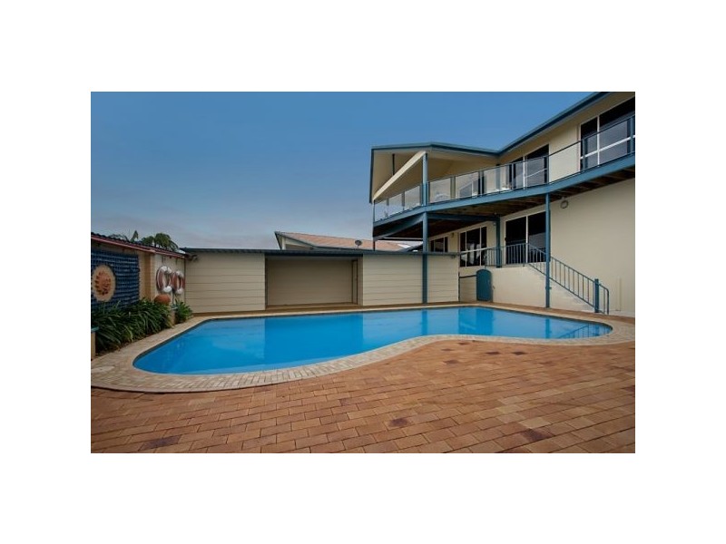 1 Somerset Drive, Banora Point NSW 2486