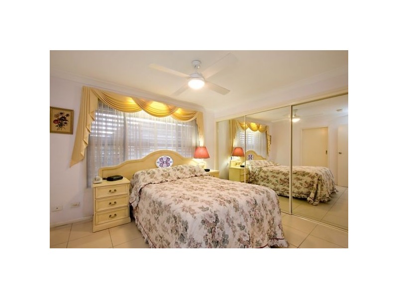 1 Somerset Drive, Banora Point NSW 2486