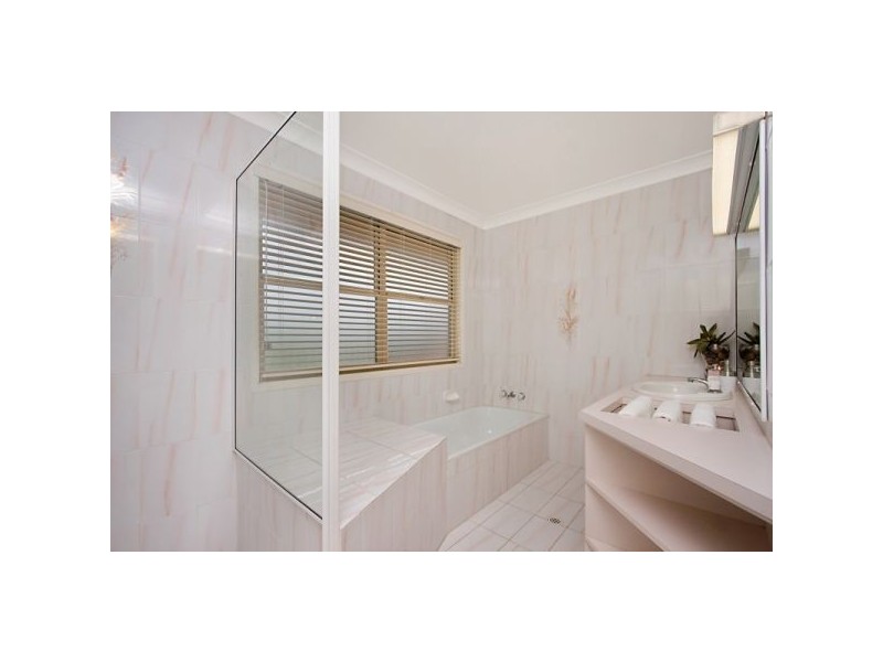 27 Caloola Drive, Tweed Heads NSW 2485