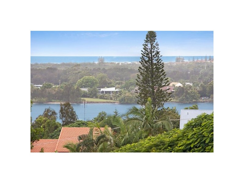 34 Pacific Drive, Banora Point NSW 2486