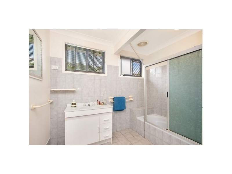 34 Pacific Drive, Banora Point NSW 2486