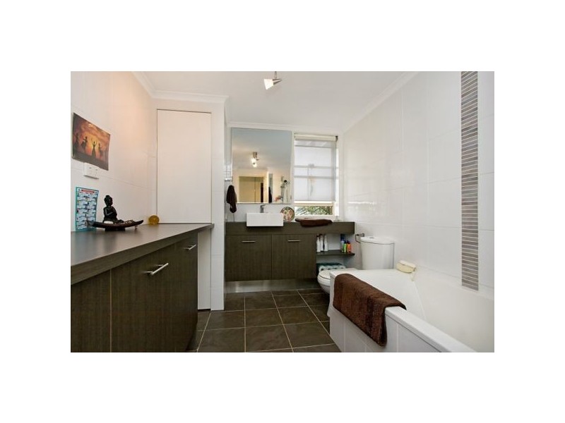 6/15-17 South Street, Kirra QLD 4225