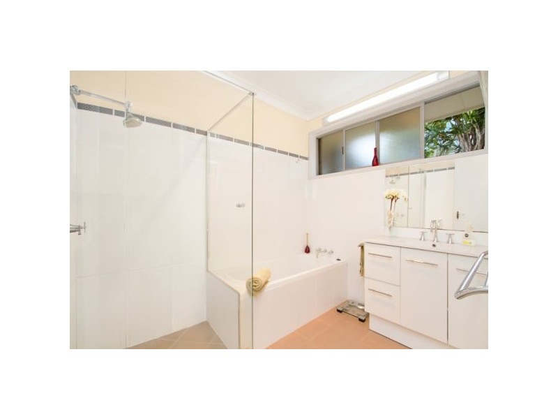 33 Peninsula Drive, Bilambil Heights NSW 2486