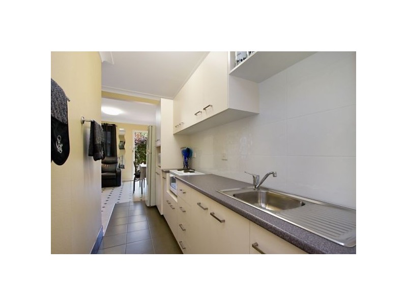 4/38  Boundary Street Sun & Sea, Rainbow Bay QLD 4225