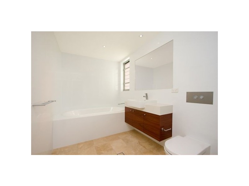 6/2-4 Boundary Lane, Rainbow Bay QLD 4225