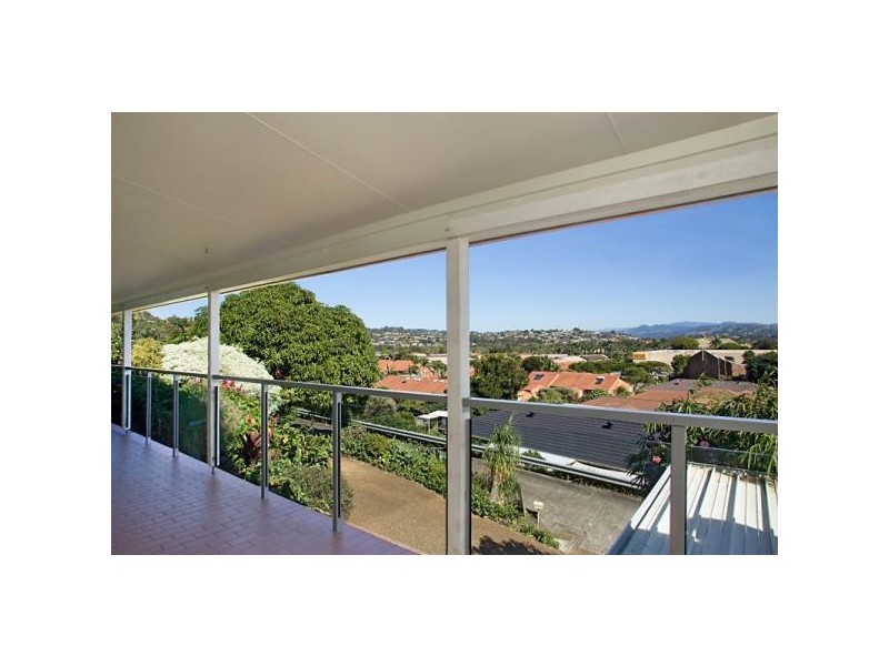 33 St Andrews Way, Banora Point NSW 2486