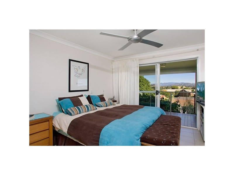 33 St Andrews Way, Banora Point NSW 2486