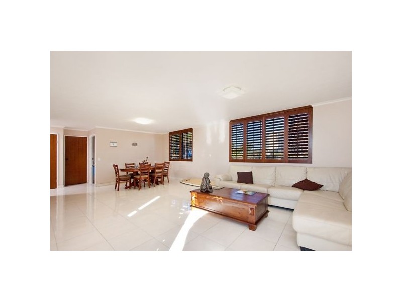 1/24 Hill Street, Rainbow Bay QLD 4225
