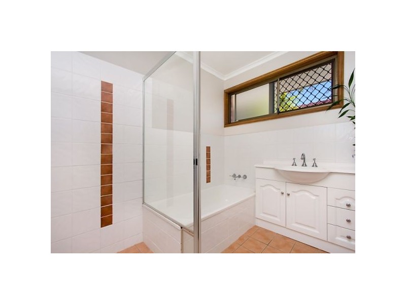 97 KP McGrath Dr, Elanora QLD 4221