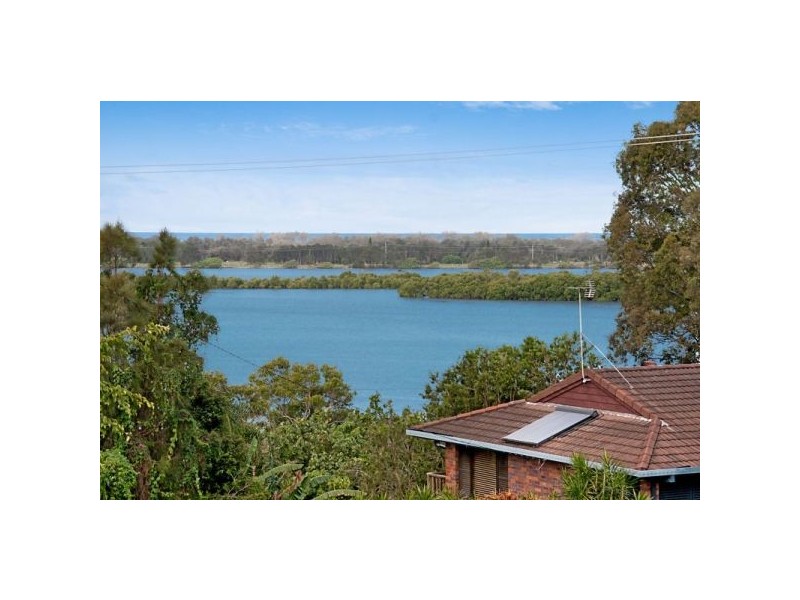 8 Boyle Avenue, Banora Point NSW 2486