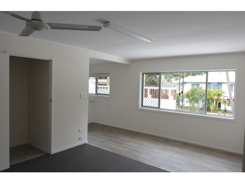 4/237 Boundary Street, Coolangatta QLD 4225