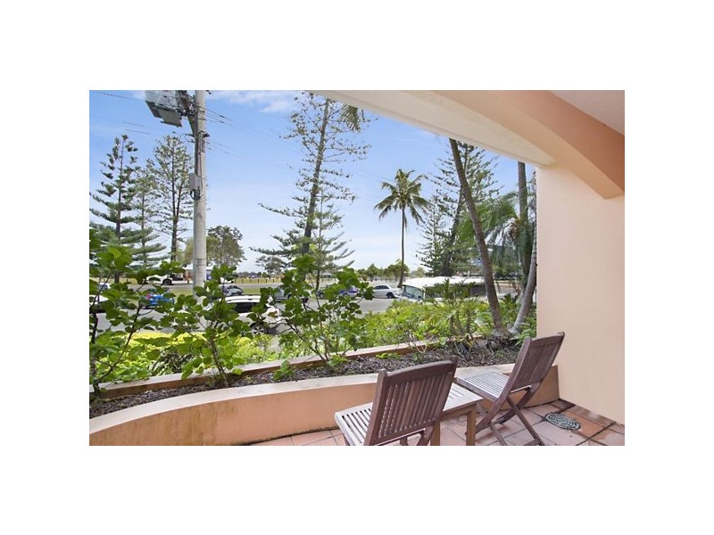 8/5 Hill Street, Coolangatta QLD 4225