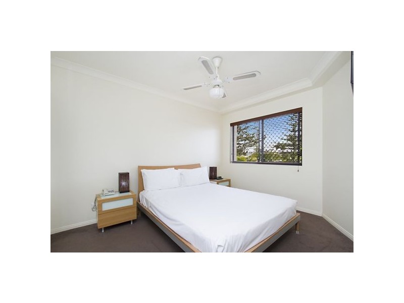 8/5 Hill Street, Coolangatta QLD 4225