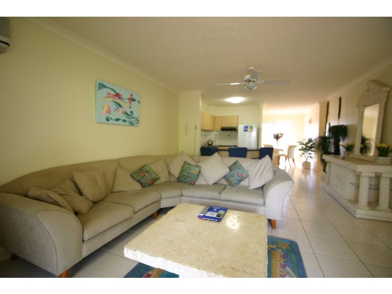 15/5 Hill St, Rainbow Bay QLD 4225