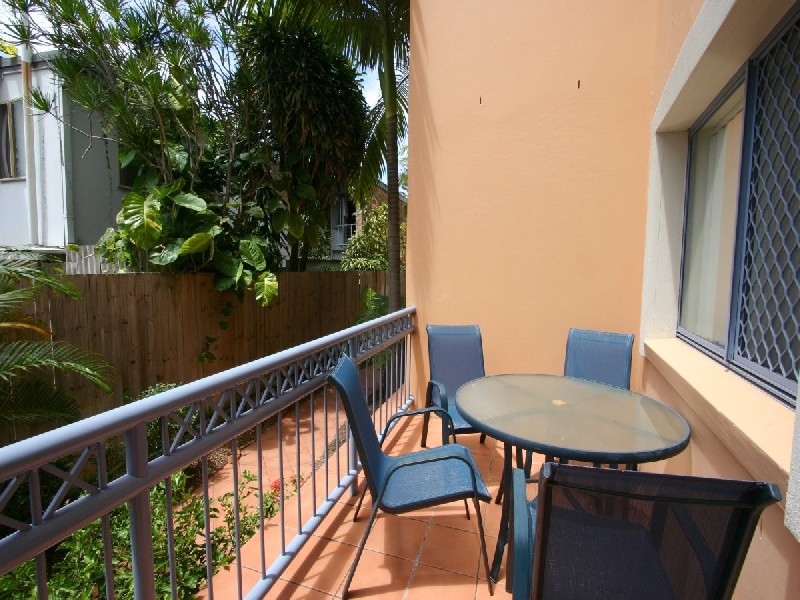 15/5 Hill St, Rainbow Bay QLD 4225