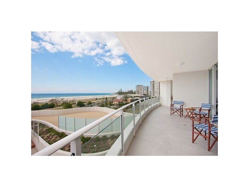 302 Kirra Surf  Creek Street, Kirra QLD 4225