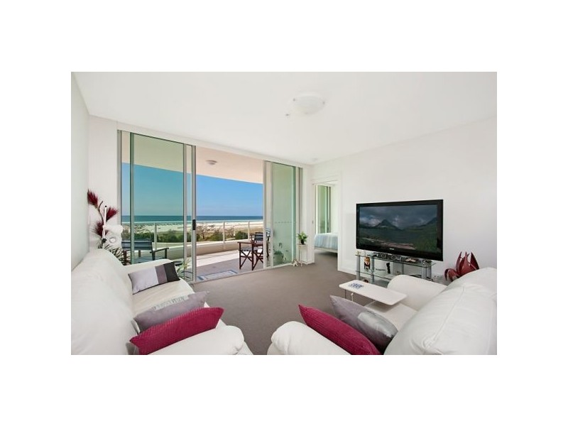 302 Kirra Surf  Creek Street, Kirra QLD 4225