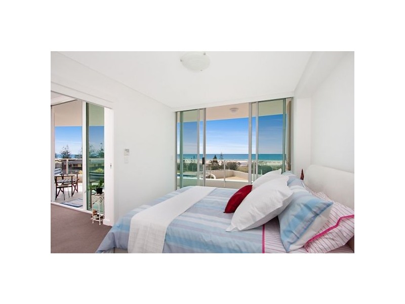 302 Kirra Surf  Creek Street, Kirra QLD 4225