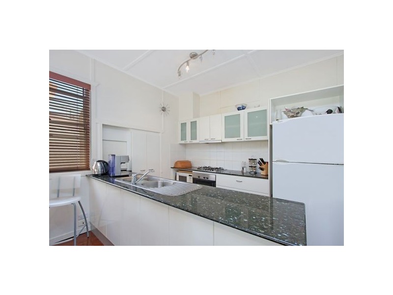 38 Eden Ave, Rainbow Bay QLD 4225