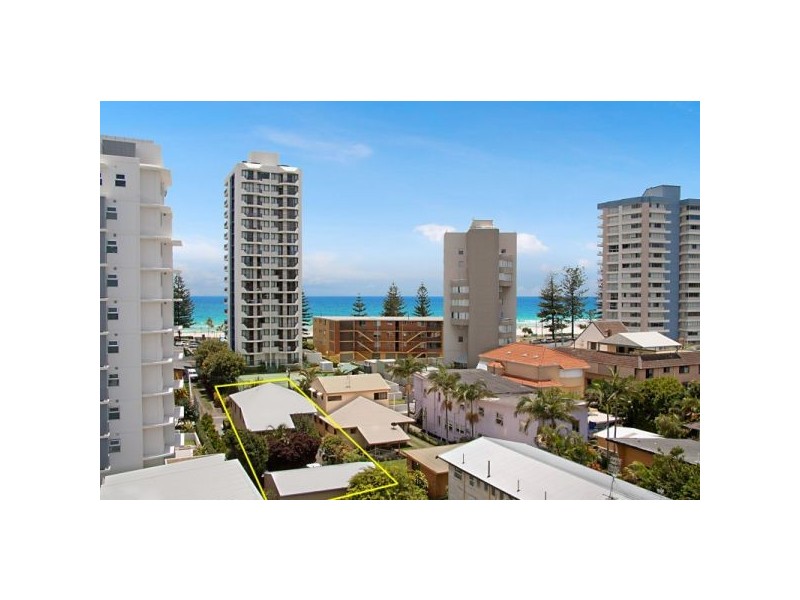 38 Eden Ave, Rainbow Bay QLD 4225