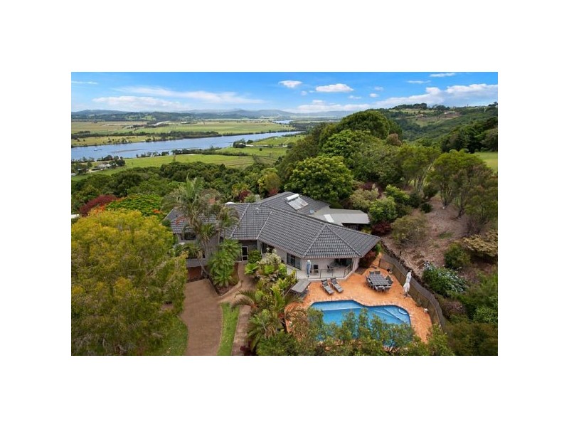 8 The Parapet, Banora Point NSW 2486