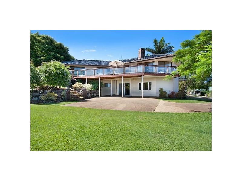 8 The Parapet, Banora Point NSW 2486